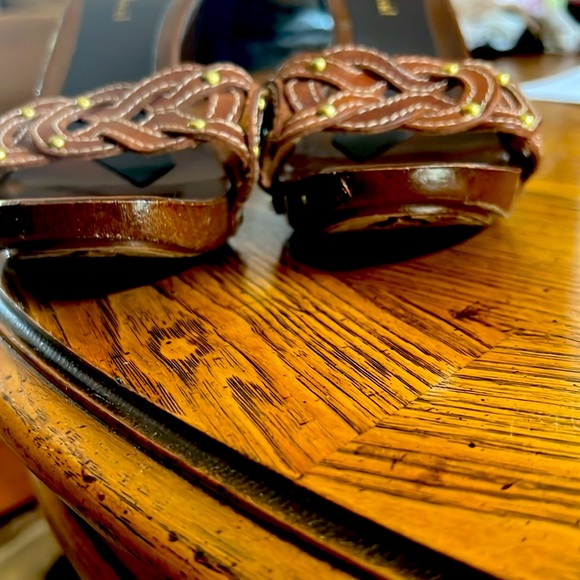 Heels😃Charles David Italy7.5BrownLeatherUnique designCable&StitchingVGCondition - Picture 4 of 8